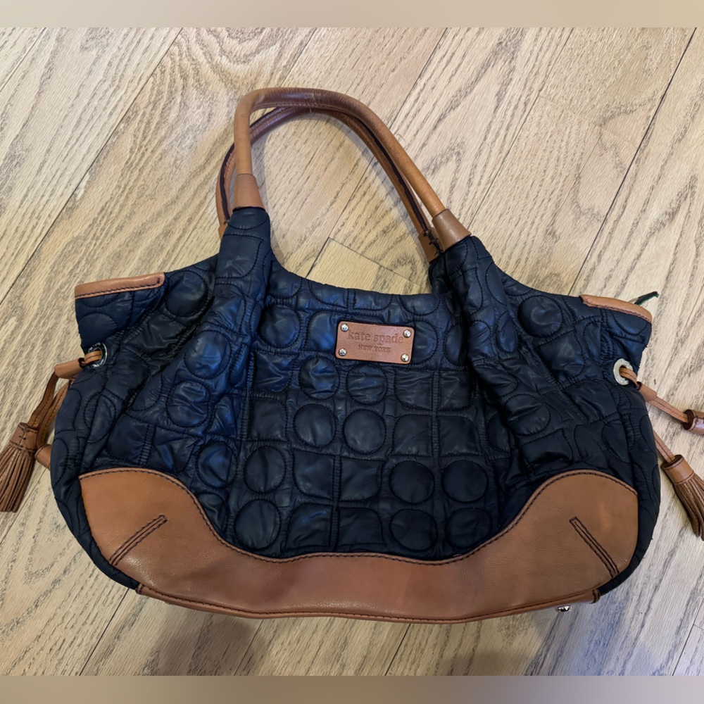 Kate spade purse. In good condition